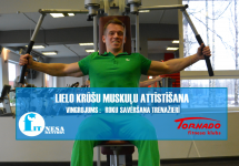 Roku savēršana trenažierī /krūšu muskuļiem/